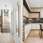 Luksusowy Very Berry W Poznaniu Z Trzema Sypialniami By Renters Appartement *