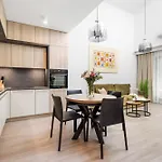Luksusowy Very Berry W Poznaniu Z Trzema Sypialniami By Renters Appartement *