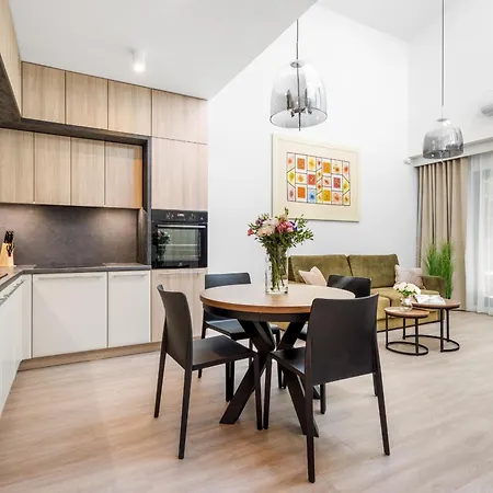Luksusowy Very Berry W Poznaniu Z Trzema Sypialniami By Renters Apartman *