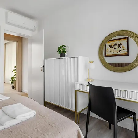 Luksusowy Very Berry W Poznaniu Z Trzema Sypialniami By Renters * Poznan