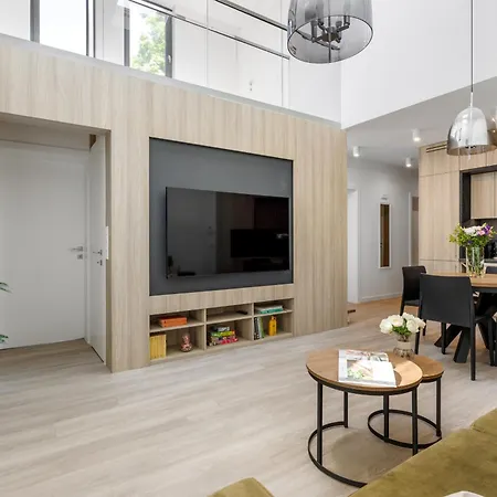 Luksusowy Very Berry W Poznaniu Z Trzema Sypialniami By Renters Apartman Poznań