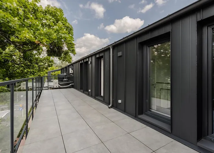 Luksusowy Very Berry W Poznaniu Z Trzema Sypialniami By Renters Apartment Poznan