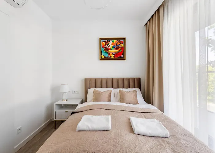 Luksusowy Very Berry W Poznaniu Z Trzema Sypialniami By Renters Apartman *