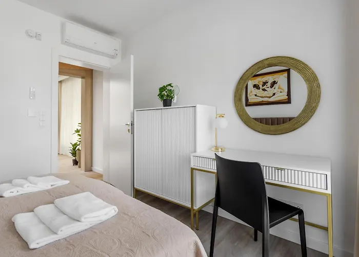 Luksusowy Very Berry W Poznaniu Z Trzema Sypialniami By Renters * Poznań